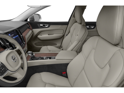 2021 Volvo XC60 T6 Momentum