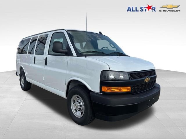 2025 Chevrolet Express Passenger 2500 1LS