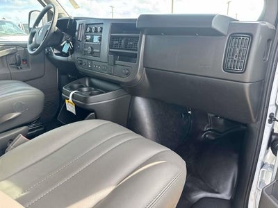 2025 Chevrolet Express Passenger 2500 1LS