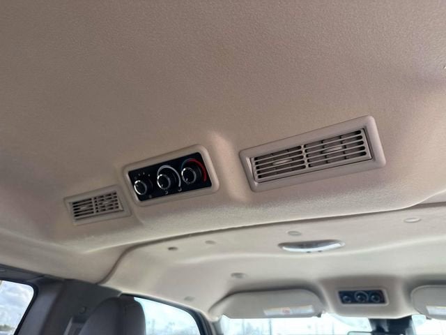 2025 Chevrolet Express Passenger 2500 1LS