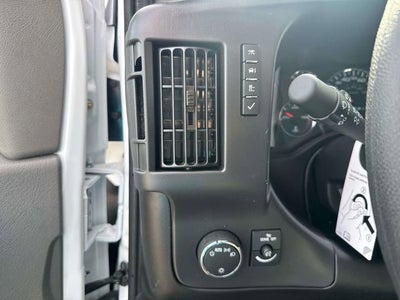 2025 Chevrolet Express Passenger 2500 1LS