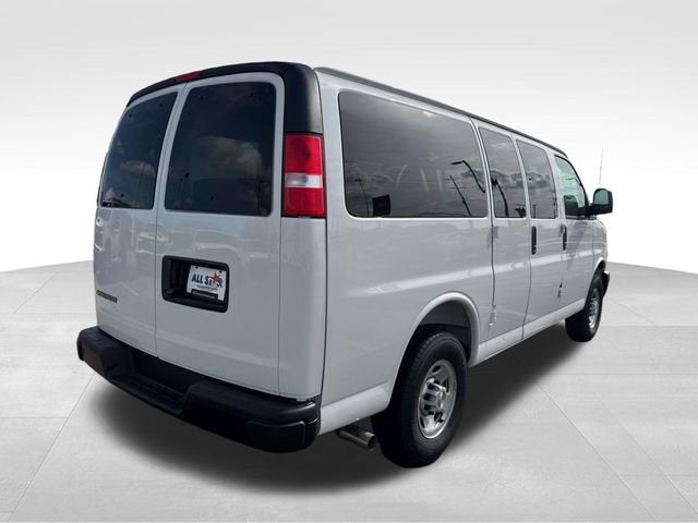 2025 Chevrolet Express Passenger 2500 1LS