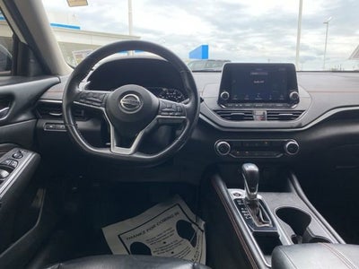 2022 Nissan Altima 2.5 SR