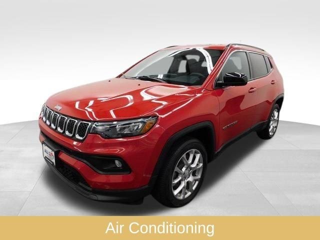 2023 Jeep Compass Latitude Lux
