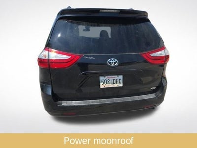 2016 Toyota Sienna XLE