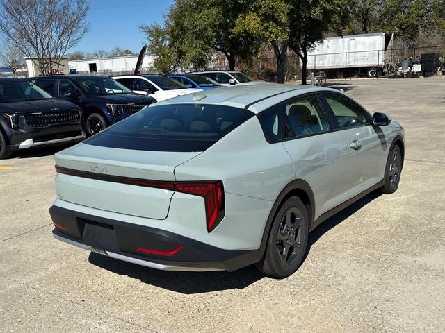 2026 Kia K4 LXS