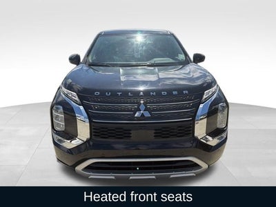 2023 Mitsubishi Outlander SE