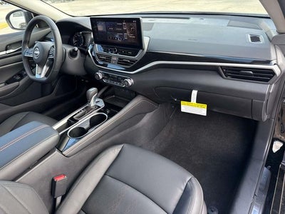 2025 Nissan Altima SR