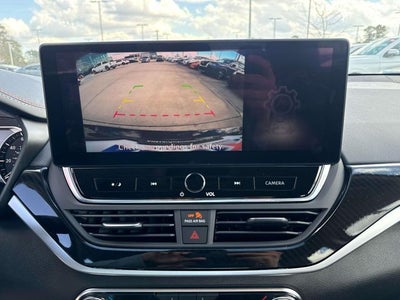 2025 Nissan Altima SR