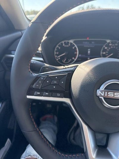 2025 Nissan Altima SR