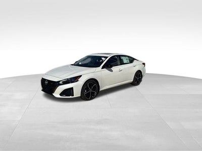 2025 Nissan Altima SR