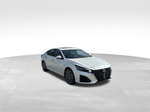 2025 Nissan Altima SL