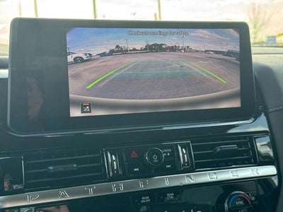 2026 Nissan Pathfinder SV