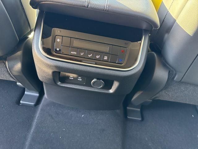 2026 Nissan Armada SV