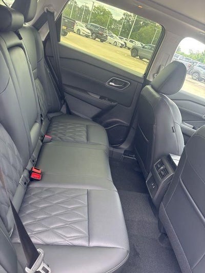 2025 Nissan Rogue Platinum