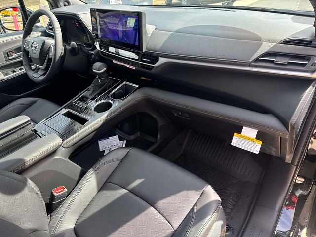 2026 Toyota Sienna XLE Woodland Edition