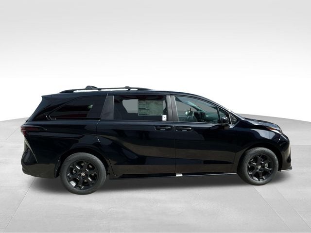 2026 Toyota Sienna XLE Woodland Edition