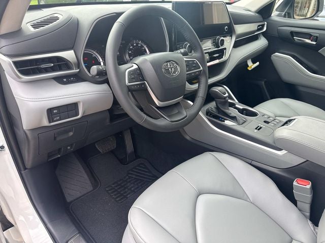 2026 Toyota Highlander Hybrid Hybrid XLE