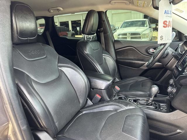 2019 Jeep Cherokee Limited FWD