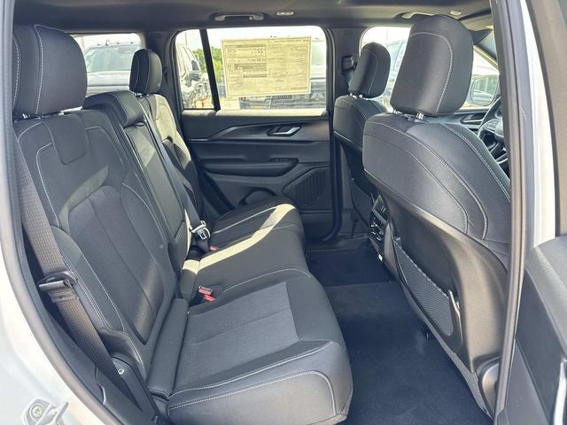 2026 Jeep Grand Cherokee GRAND CHEROKEE LAREDO X 4X2