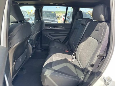 2026 Jeep Grand Cherokee GRAND CHEROKEE LAREDO X 4X2