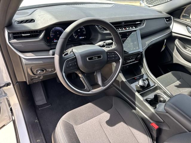 2026 Jeep Grand Cherokee GRAND CHEROKEE LAREDO X 4X2