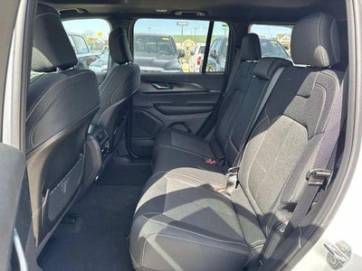 2026 Jeep Grand Cherokee GRAND CHEROKEE LAREDO X 4X2