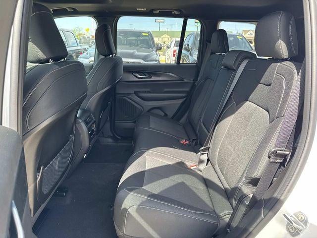 2026 Jeep Grand Cherokee GRAND CHEROKEE LAREDO X 4X2