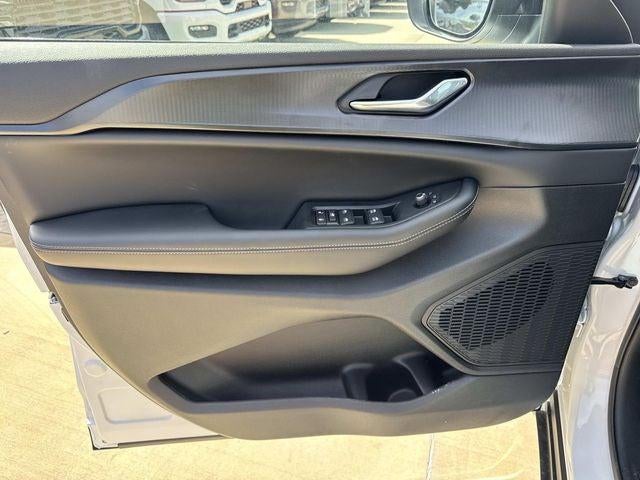 2026 Jeep Grand Cherokee GRAND CHEROKEE LAREDO X 4X2