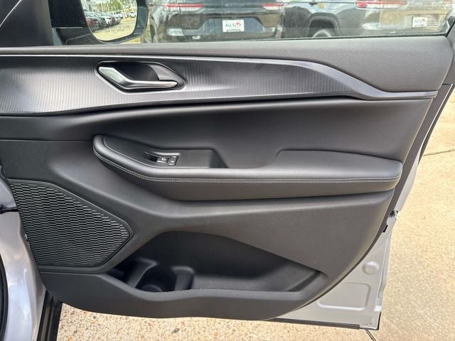 2025 Jeep Grand Cherokee Altitude - Photo 28