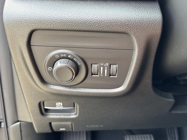 2026 Jeep Grand Cherokee GRAND CHEROKEE LAREDO ALTITUDE 4X2