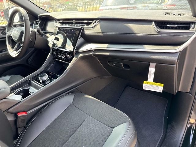 2025 Jeep Grand Cherokee GRAND CHEROKEE L ALTITUDE X 4X2