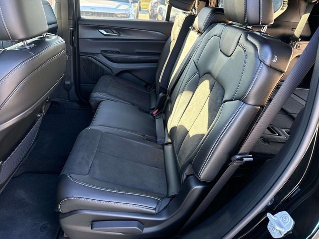 2025 Jeep Grand Cherokee GRAND CHEROKEE L ALTITUDE X 4X2