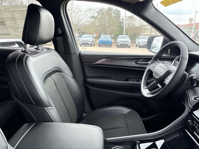 2025 Jeep Grand Cherokee GRAND CHEROKEE L ALTITUDE X 4X2