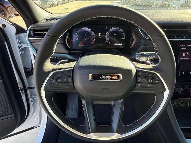 2025 Jeep Grand Cherokee GRAND CHEROKEE L ALTITUDE X 4X2