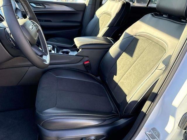 2025 Jeep Grand Cherokee GRAND CHEROKEE L ALTITUDE X 4X2