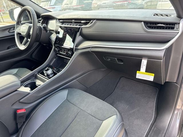 2025 Jeep Grand Cherokee GRAND CHEROKEE L ALTITUDE X 4X2