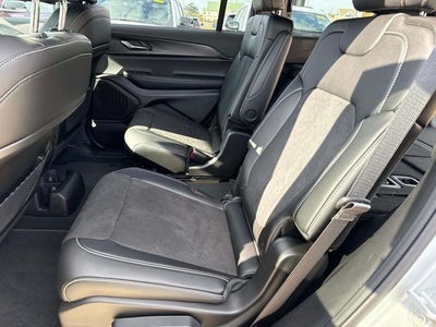 2025 Jeep Grand Cherokee GRAND CHEROKEE L ALTITUDE X 4X2