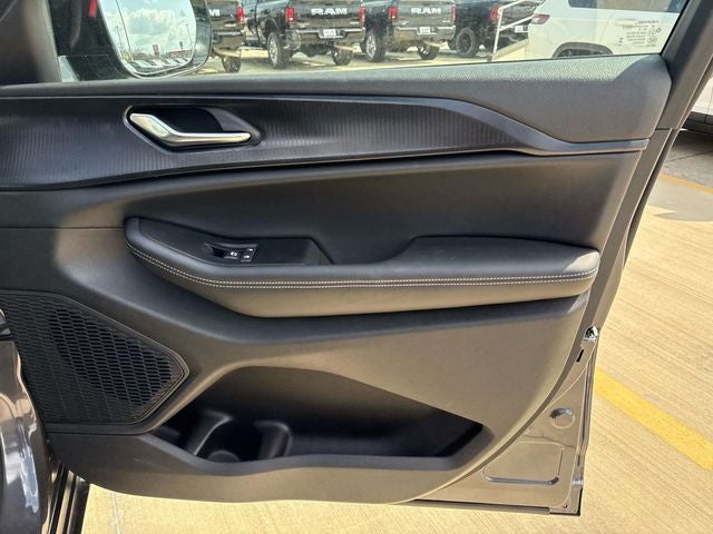 2025 Jeep Grand Cherokee GRAND CHEROKEE L ALTITUDE X 4X2