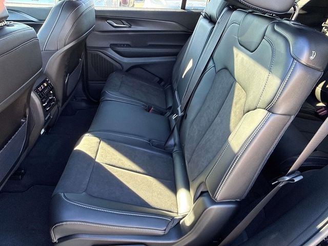 2025 Jeep Grand Cherokee GRAND CHEROKEE L ALTITUDE X 4X2