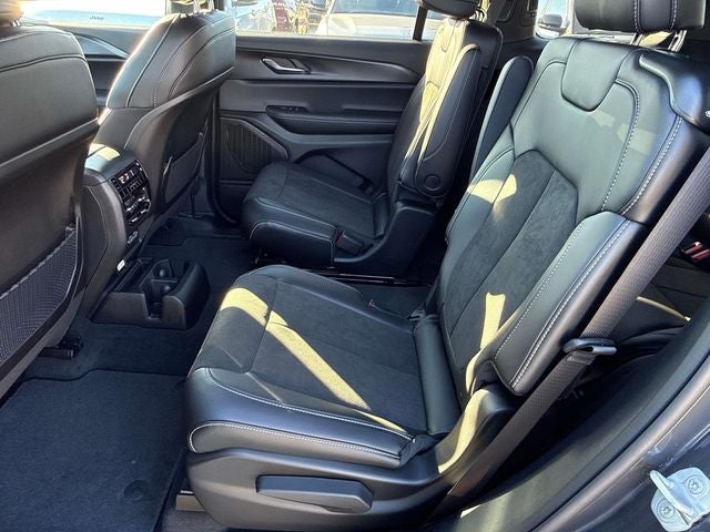 2025 Jeep Grand Cherokee GRAND CHEROKEE L ALTITUDE X 4X2