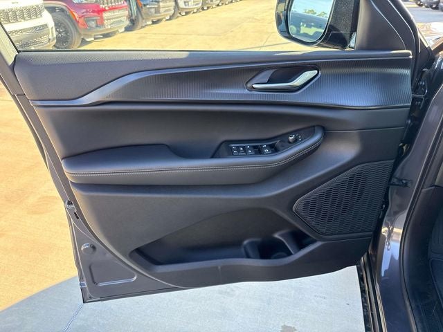 2025 Jeep Grand Cherokee GRAND CHEROKEE L ALTITUDE X 4X2