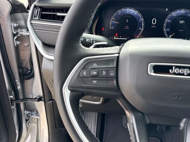 2025 Jeep Grand Cherokee GRAND CHEROKEE L ALTITUDE X 4X2