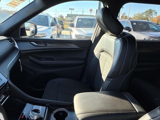 2025 Jeep Grand Cherokee GRAND CHEROKEE L ALTITUDE X 4X2