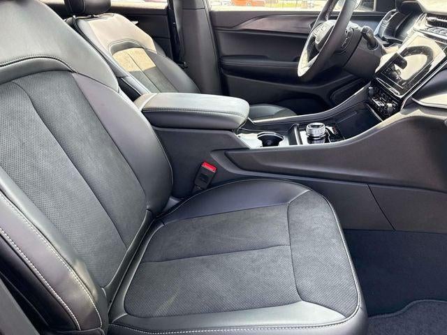 2025 Jeep Grand Cherokee GRAND CHEROKEE L ALTITUDE X 4X2