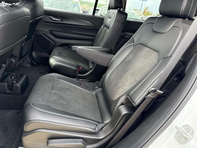 2025 Jeep Grand Cherokee GRAND CHEROKEE L ALTITUDE X 4X2