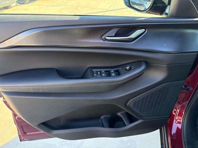 2025 Jeep Grand Cherokee GRAND CHEROKEE L ALTITUDE X 4X2