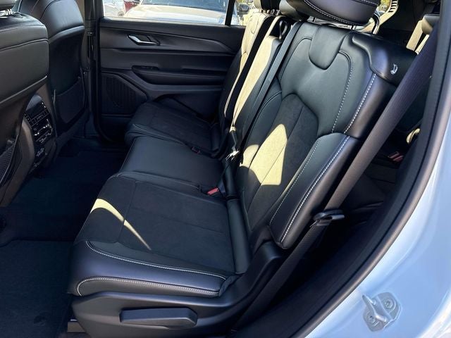 2025 Jeep Grand Cherokee GRAND CHEROKEE L ALTITUDE X 4X2