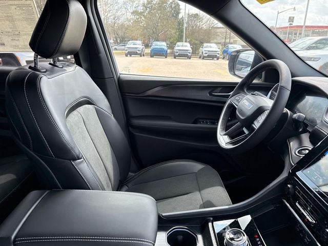 2025 Jeep Grand Cherokee GRAND CHEROKEE L ALTITUDE X 4X2