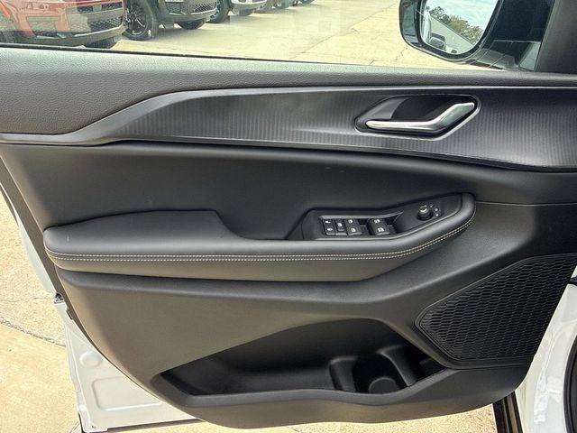 2025 Jeep Grand Cherokee GRAND CHEROKEE L ALTITUDE X 4X2